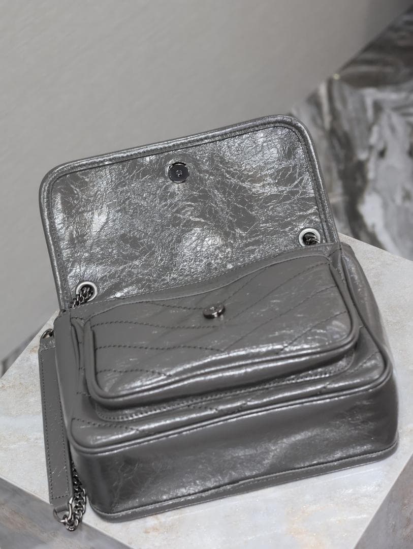 美品ノベルティ　ショルダーバッグ　ブラック　バッグ