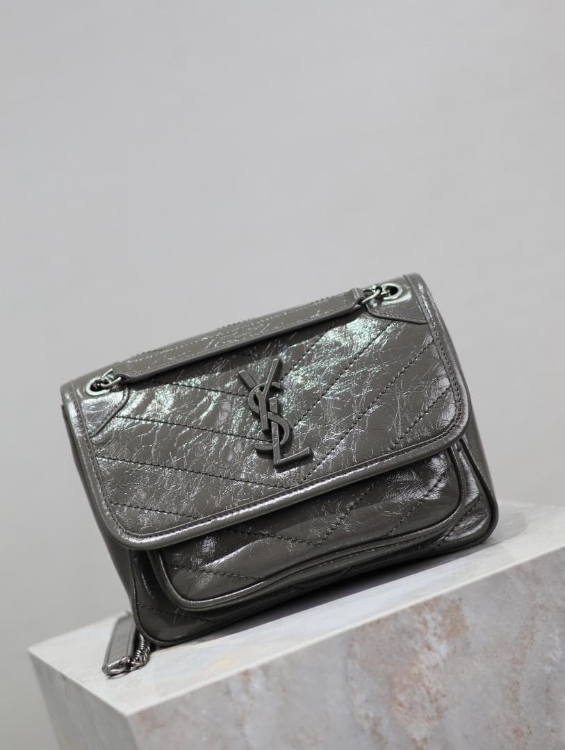 美品ノベルティ　ショルダーバッグ　ブラック　バッグ