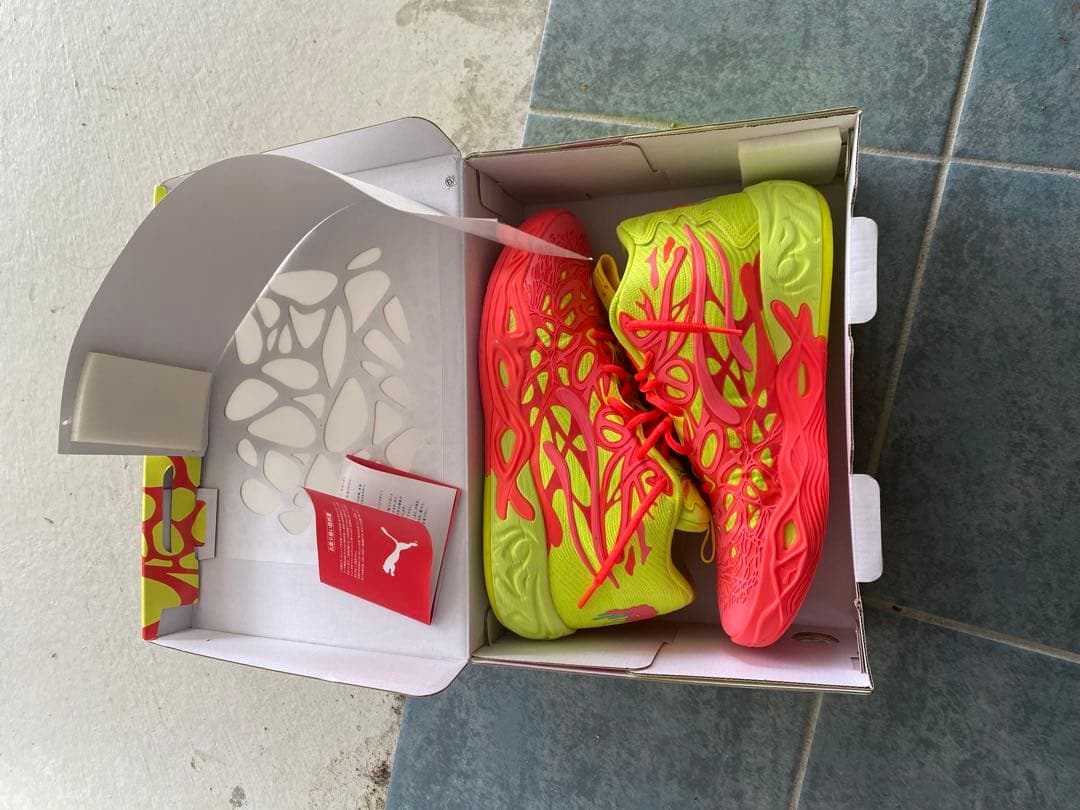 プーマ MB.04 1LOVE ラメロ・ボール　27.5cm