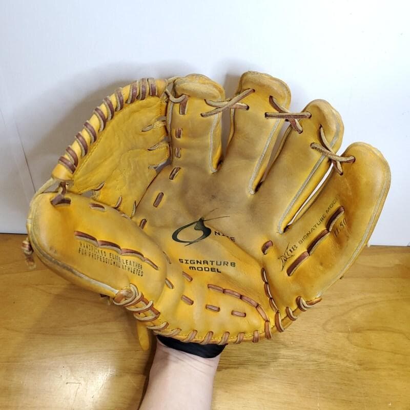 NIKE ナイキ 松坂大輔モデル M18シグネチャー 投手用 軟式グローブ