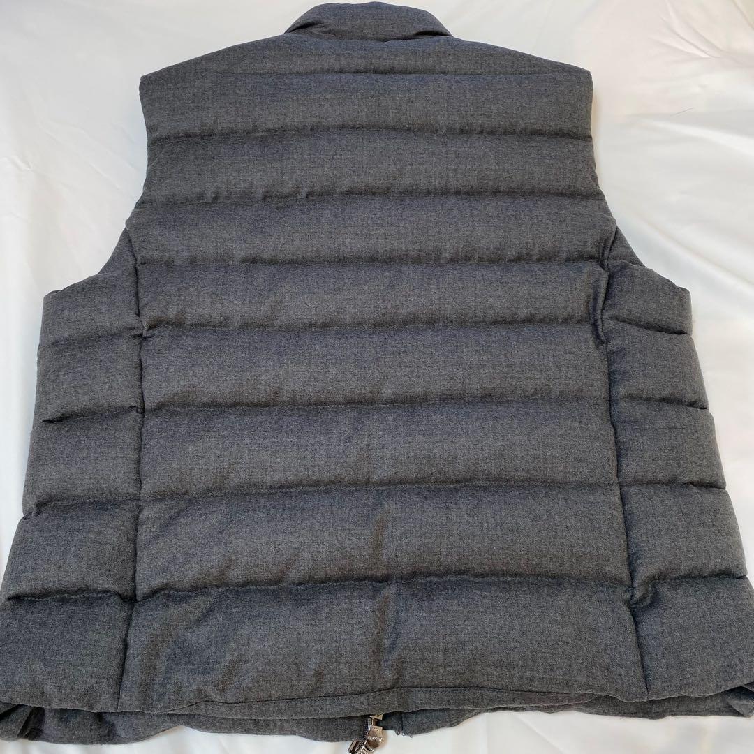 美品MooRER OLIVER-Lウールカシミアダウンベストグレー48 Ｌサイズ
