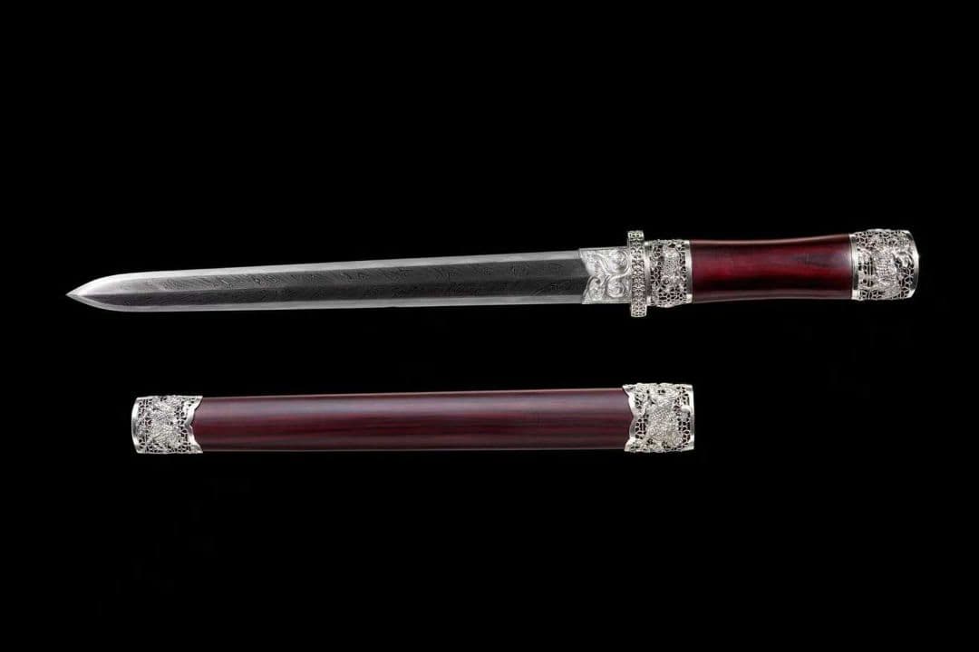 【紫檀麒麟短剣】古兵器 刀装具 日本刀　模造刀 居合刀 武士道 鑑賞用 美術刀