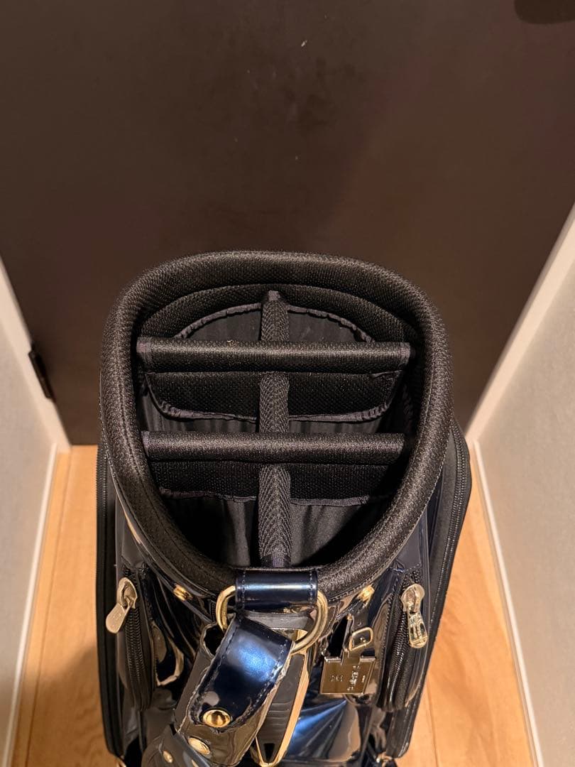 セントアンドリュース キャディバッグ 美品 ネームプレート有 ヘッドカバー4点付