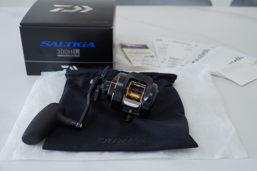 【新品未使用】25ソルティガ300HL