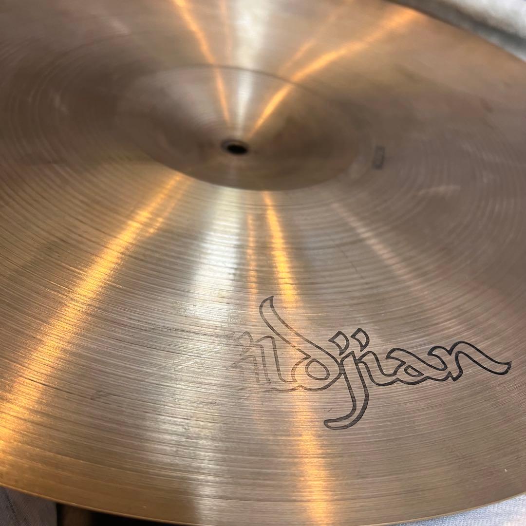ビンテージ　白抜きZildjian CONCERT BAND 18” /47cm