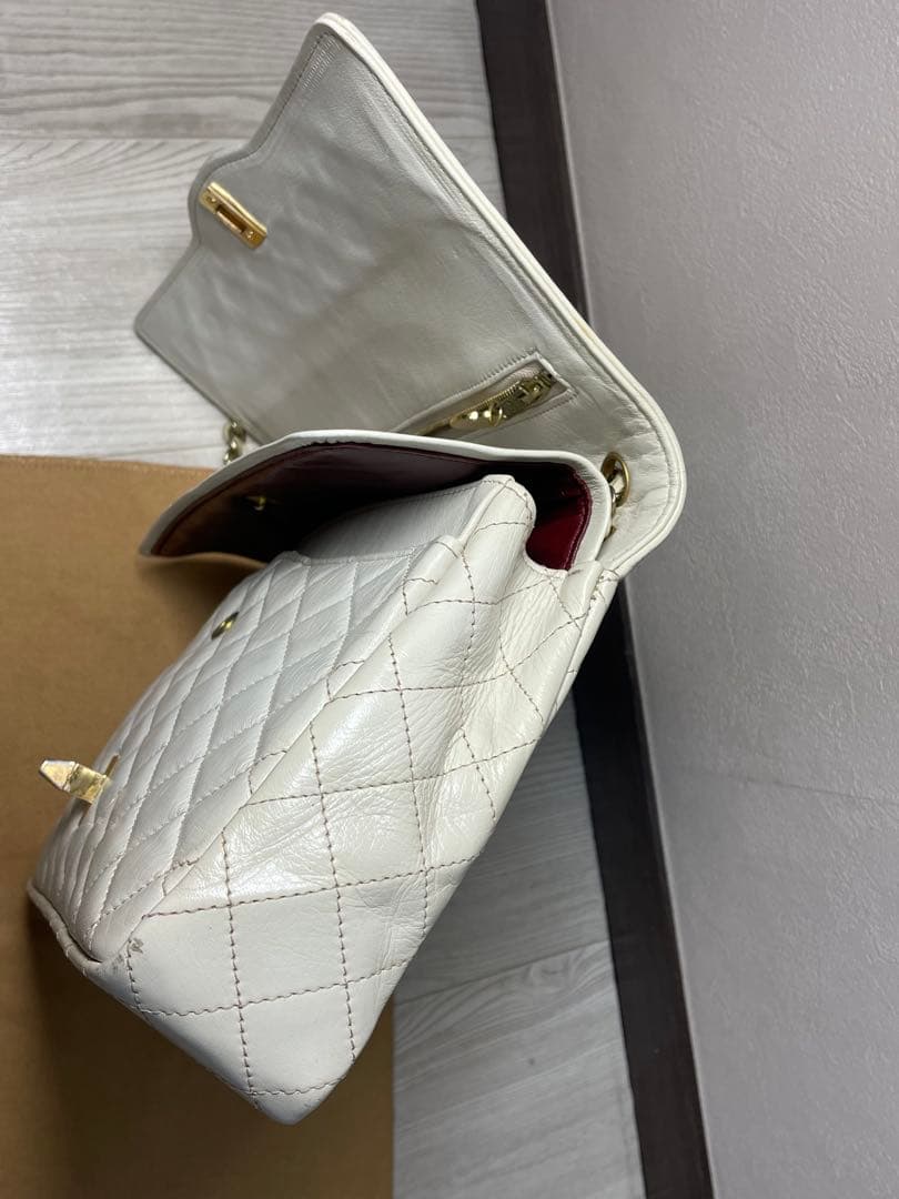 CHANELキルティング　マトラッセ チェーン ショルダーバッグ ラムスキン