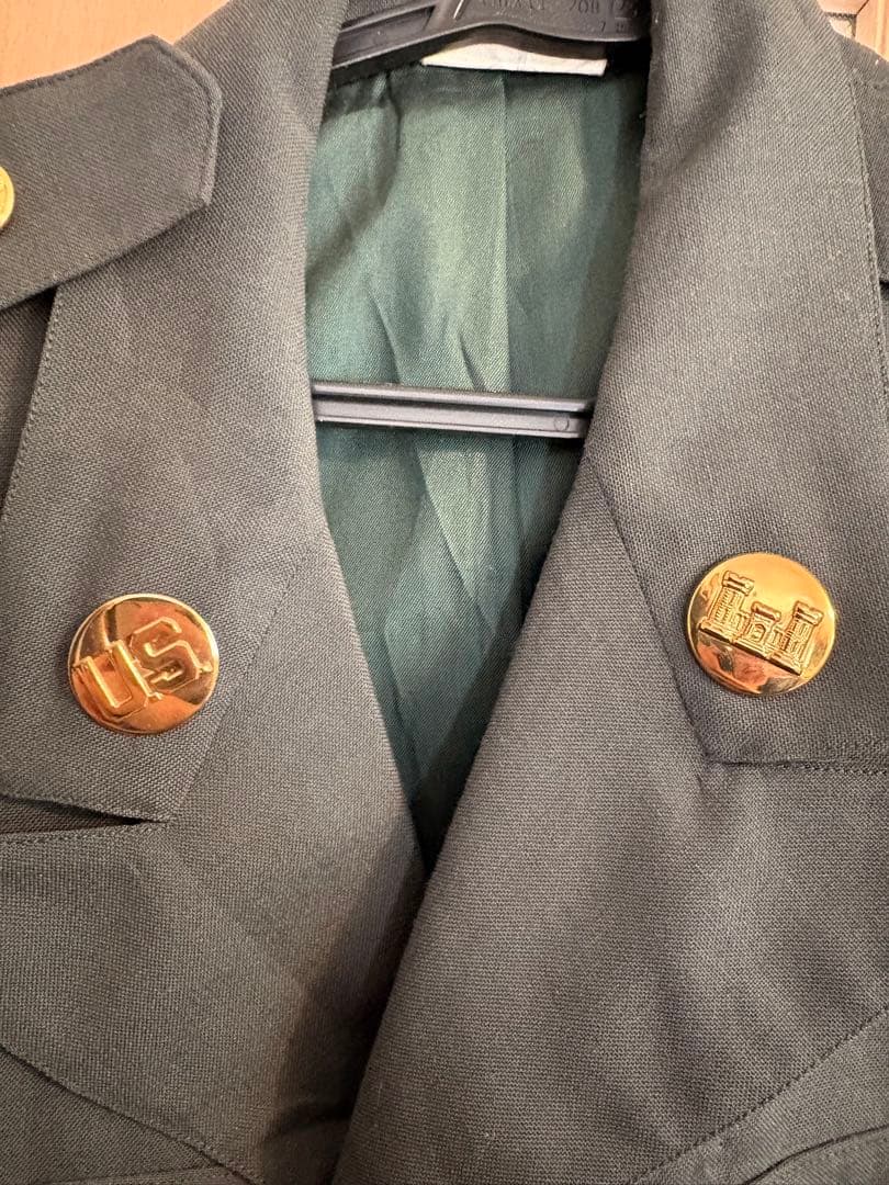 アメリカ陸軍制服、工兵徽章付き