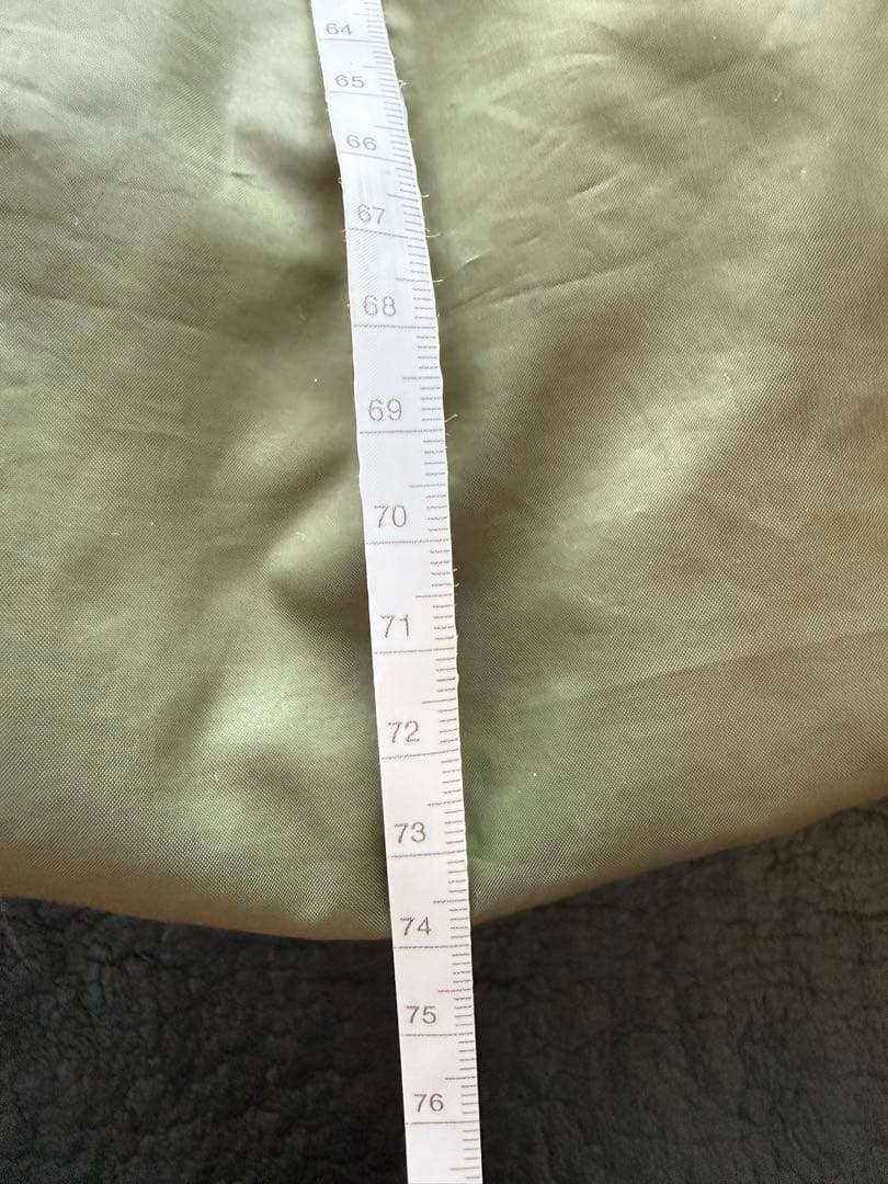 MONCLER オリーブグリーン ダウンジャケット