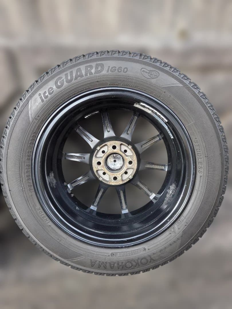 KEI様用 2022年製Yokohama 175/65R15 スタッドレスタイヤ