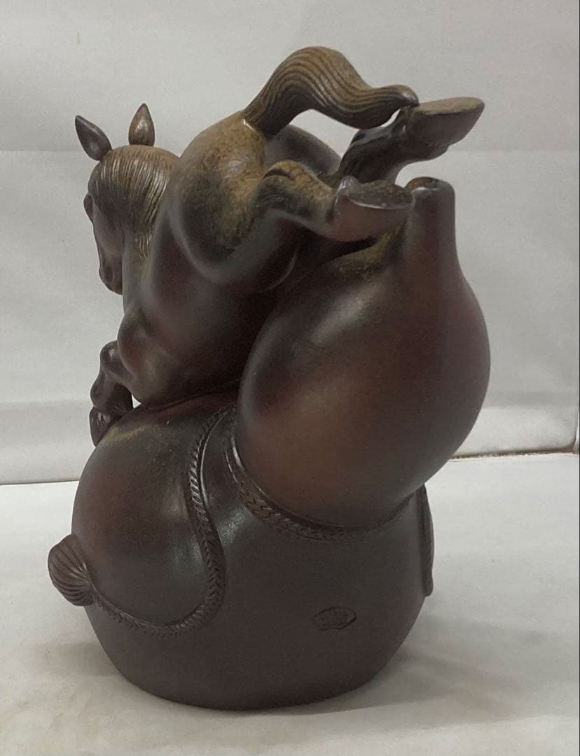 B480b「備前干支置物 午」安土窯　共箱　備前焼　令8年干支　瓢箪から駒