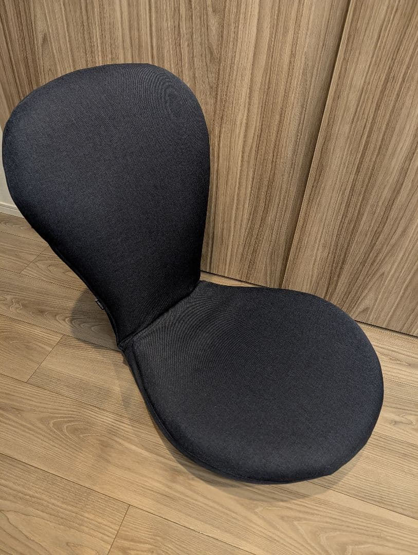 【美品】 &MEDICAL アンドメディカル ストレッチチェア 座椅子　ネイビー