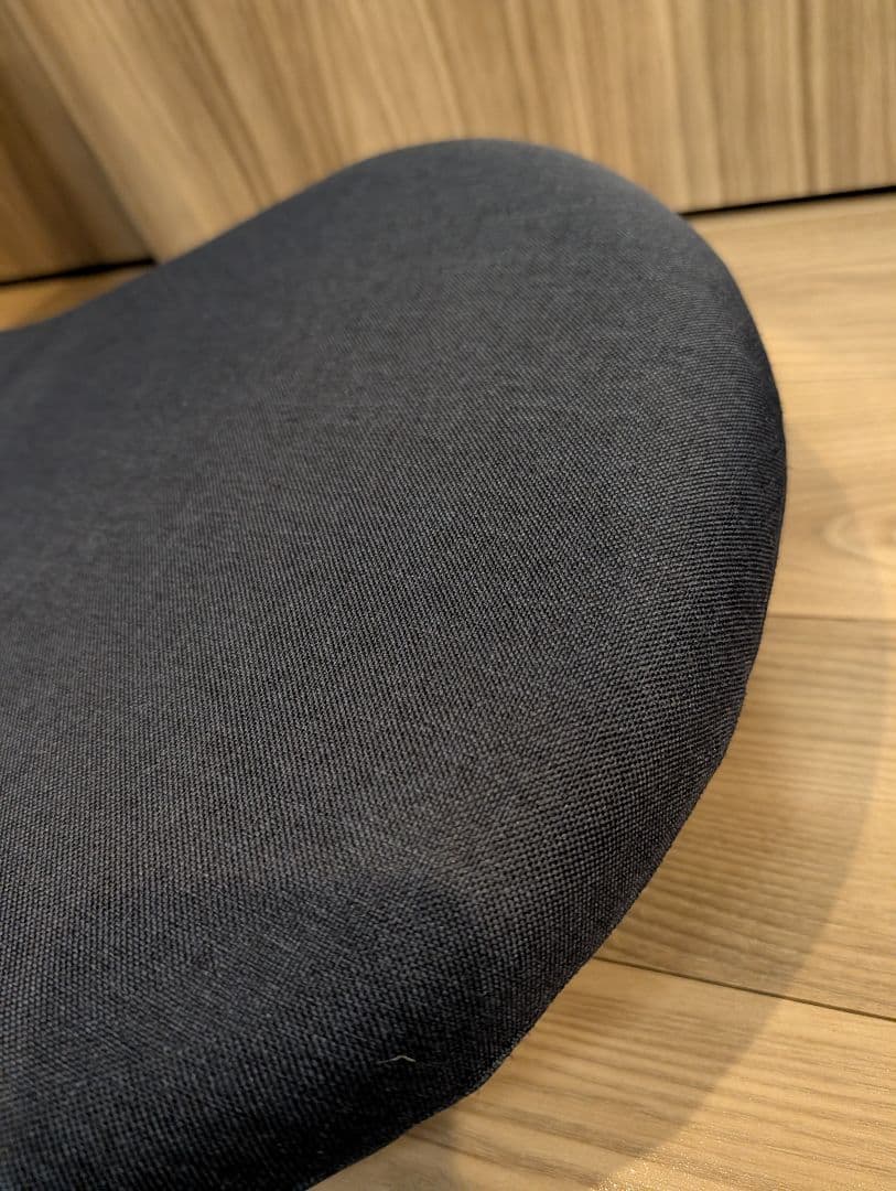 【美品】 &MEDICAL アンドメディカル ストレッチチェア 座椅子　ネイビー