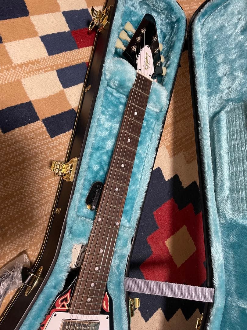 エピフォン　ジミヘンフライングVハードケース付き