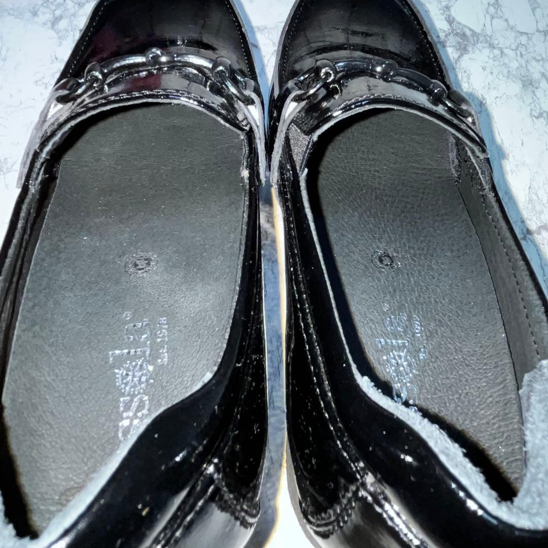 【極美品】ブソラ ヒールアップ ビットローファー エナメル (38)