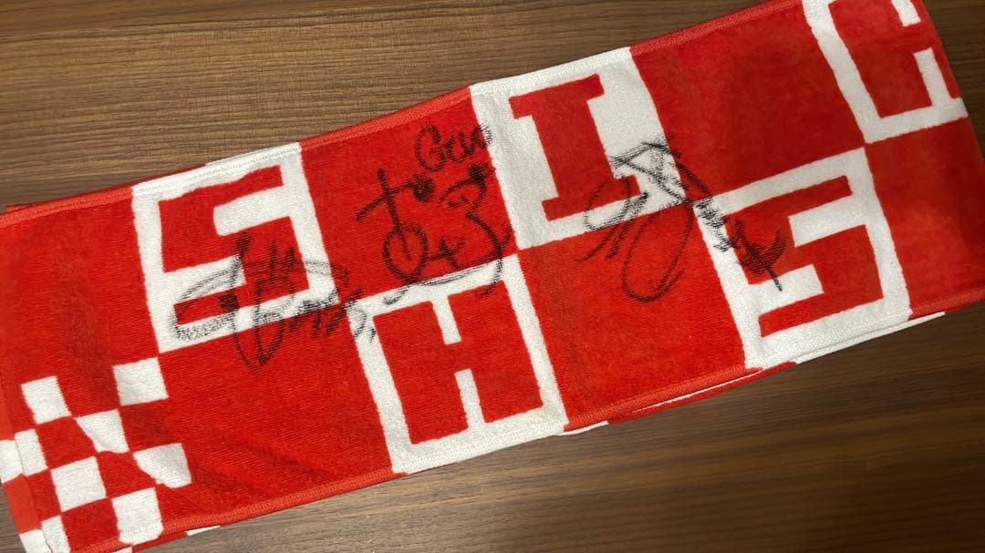 SHISHAMO ライブタオル サイン入り❣️