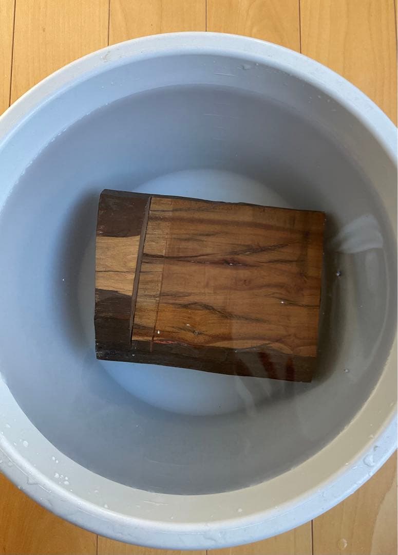 香木 原木 約2180g  時代物 焼香 香道 聞香 彫刻