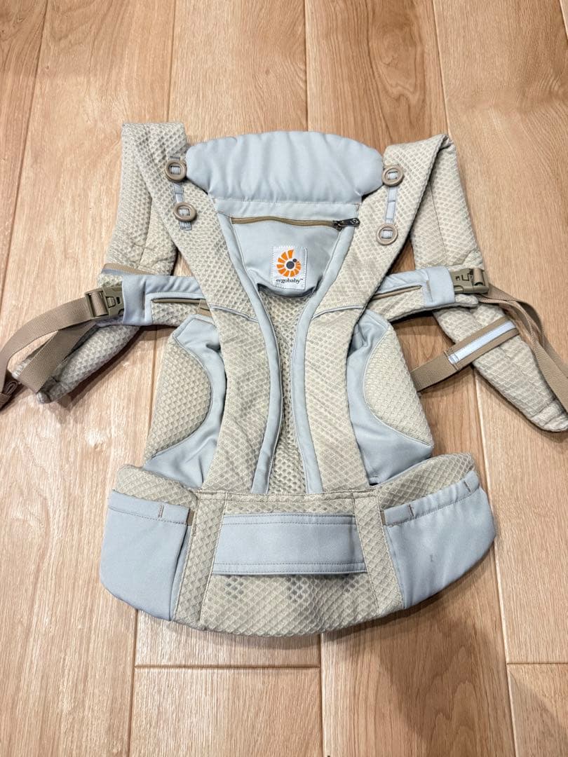エルゴ　オムニブリーズ　サンドベージュ　抱っこ紐