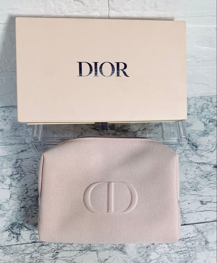 ディオールDiorピンクポーチセット！人気リップ&香水・お試し化粧品な