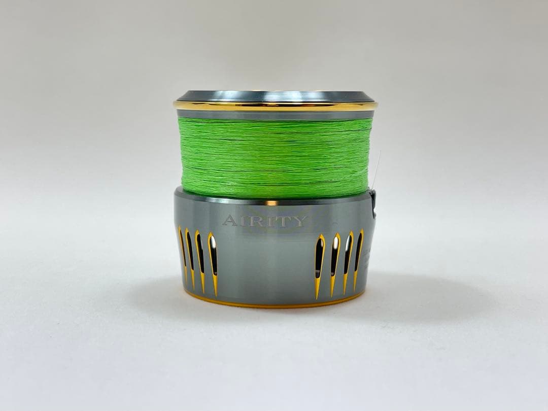 極美品 ダイワ23エアリティLT2500S-XH スプール 高比重PEライン付き