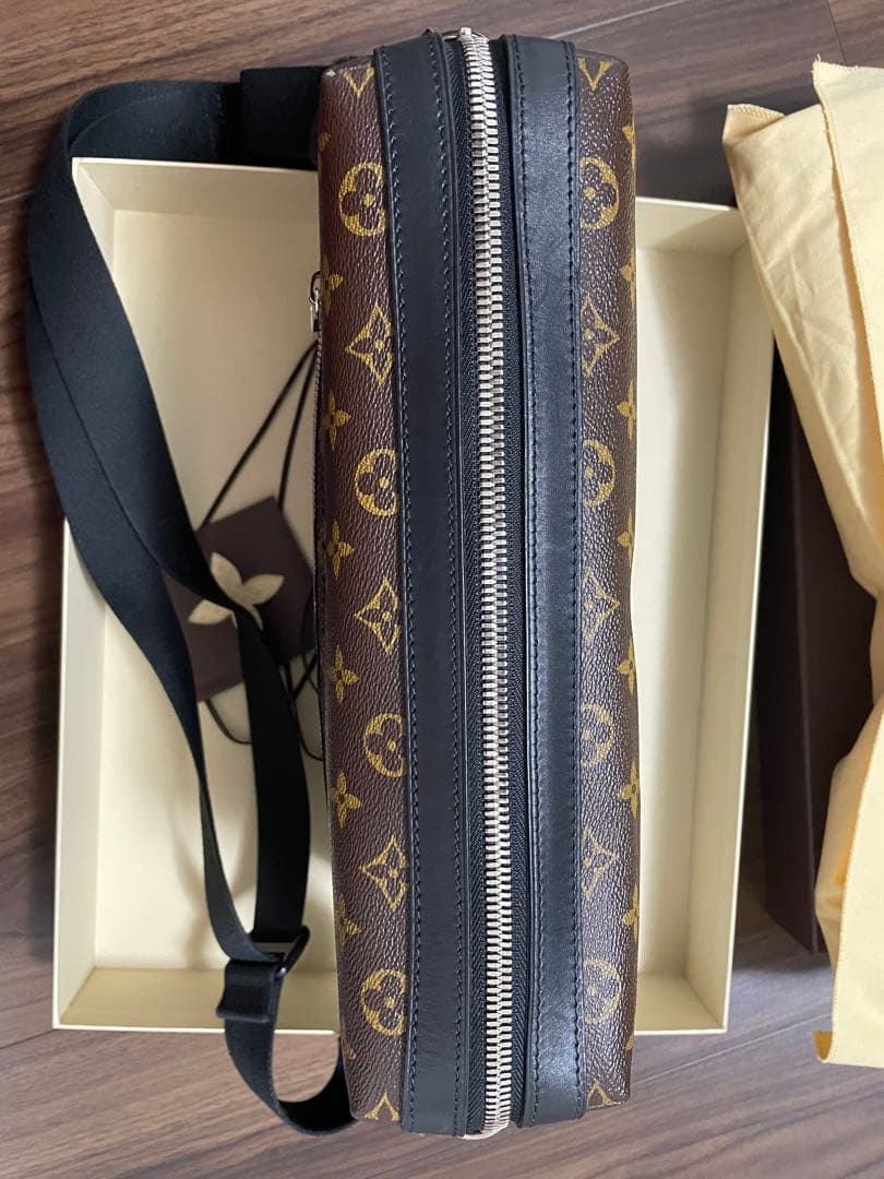 LOUIS VUITTON モノグラムトーレス マカサーM40387 【中古】