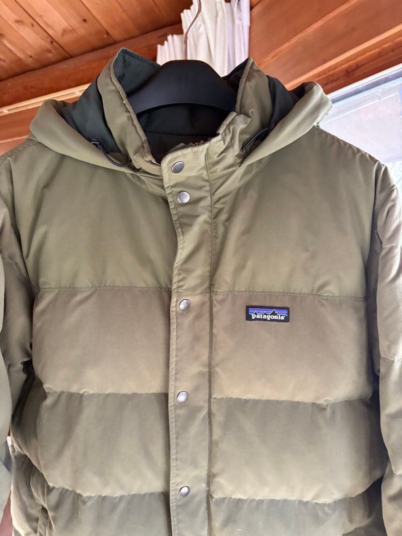 Patagonia 　フード付きダウンジャケット 　パタゴニア　　サイズL