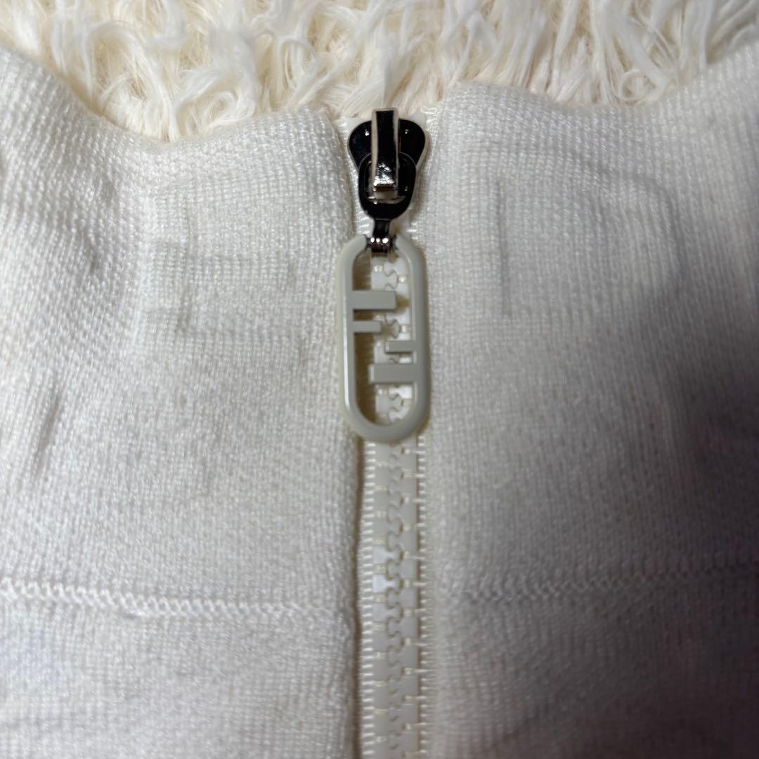 FENDI フェンディ　エンボスロゴ　ニットワンピース　白　サイズ40（M）