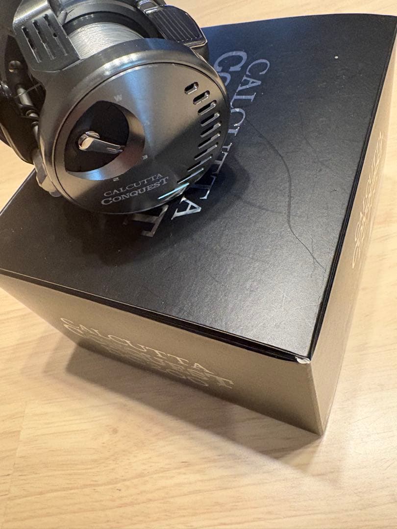 シマノ　カルカッタコンクエストDC200 右ハンドル