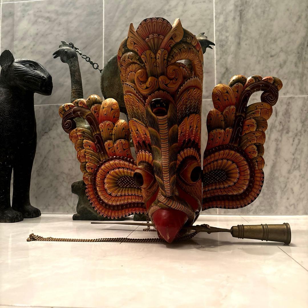 ヴィンテージ　インドネシア ヒンドゥー教の神様ガルーダのとてつもない雰囲気の彫刻