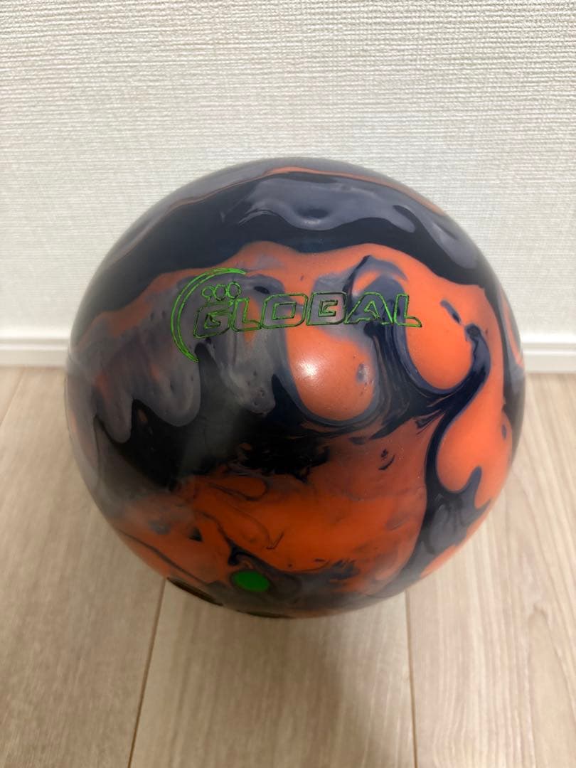 『美品』 900global ハーシュリアリティパール 15P ボウリングボール