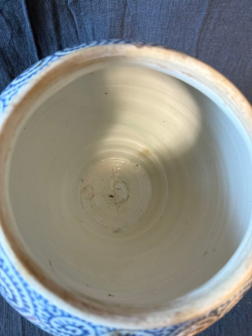 総蛸唐草沈香壺　江戸時代中期