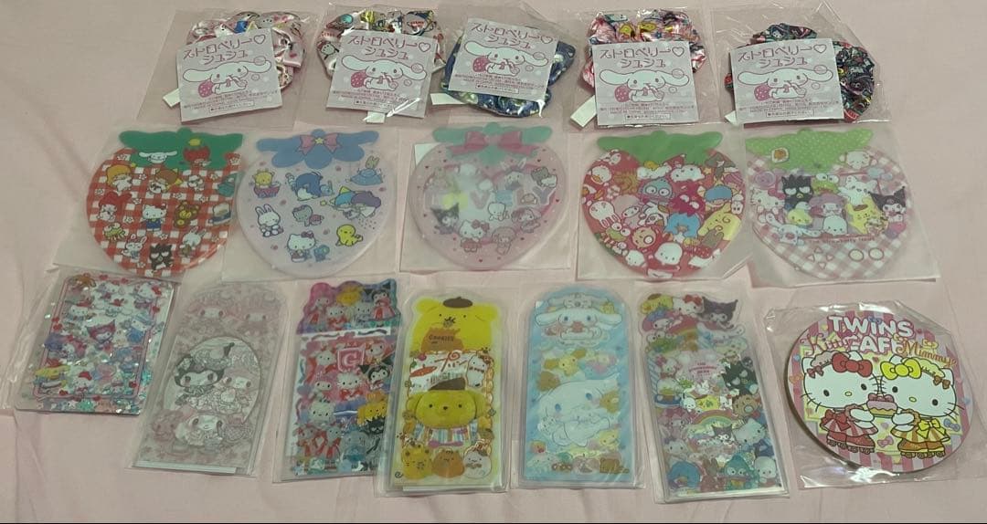 新品サンリオ公式グッズセット