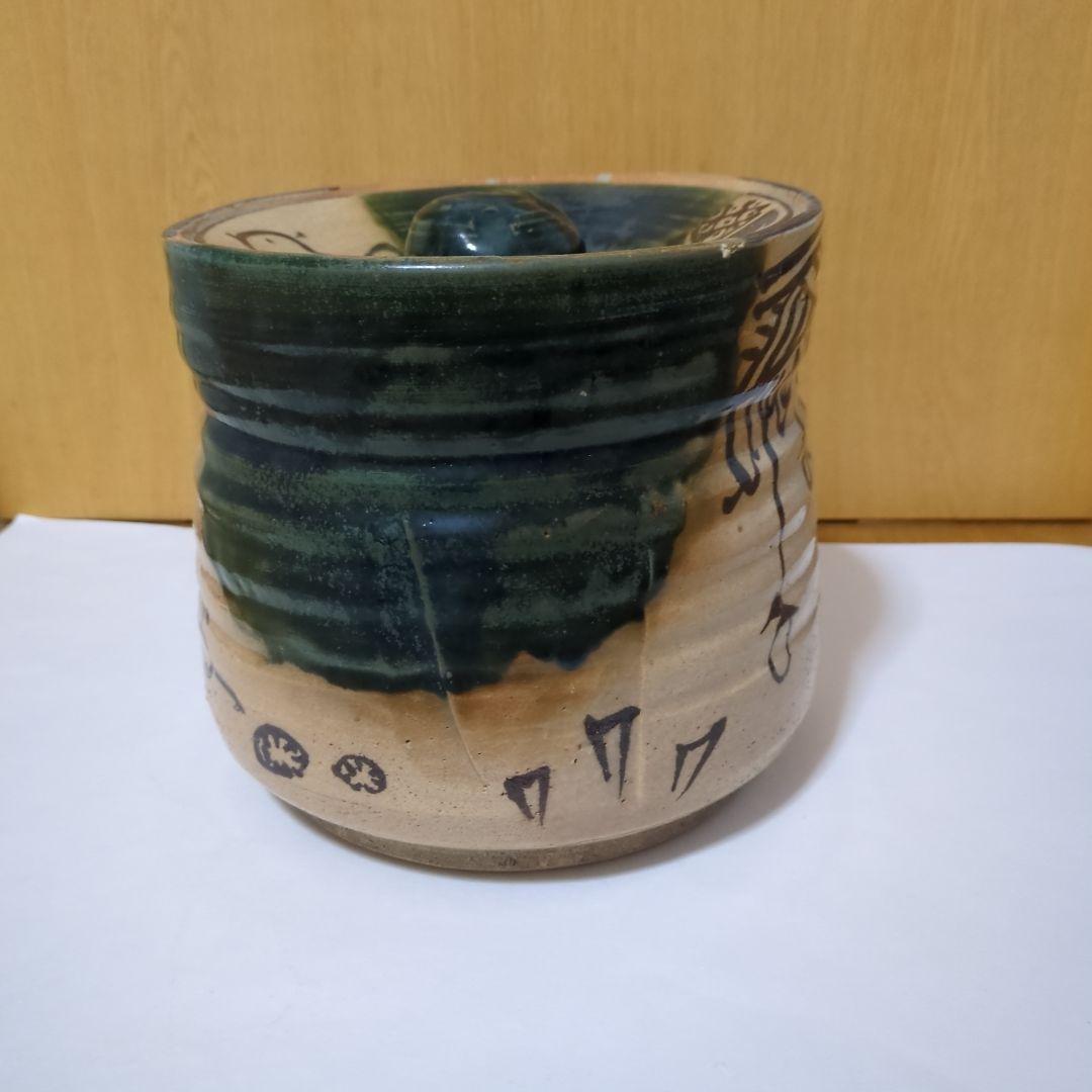 手描き模様の陶器