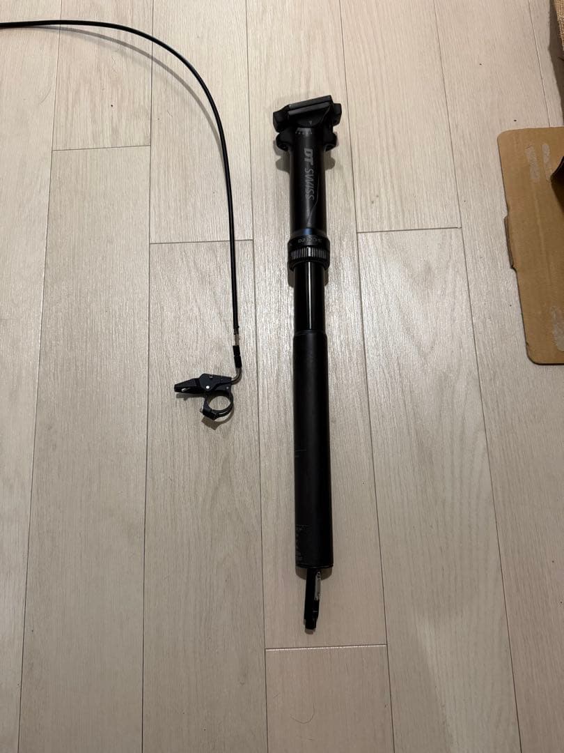 DT Swiss D 232 One ドロッパーシートポスト 60mmトラベル