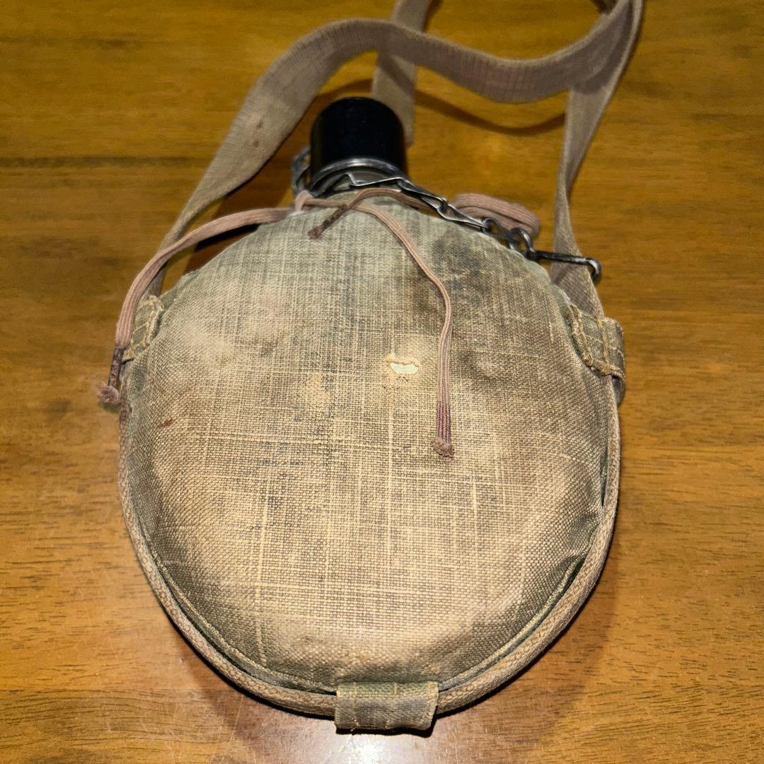 日本軍　水筒です。