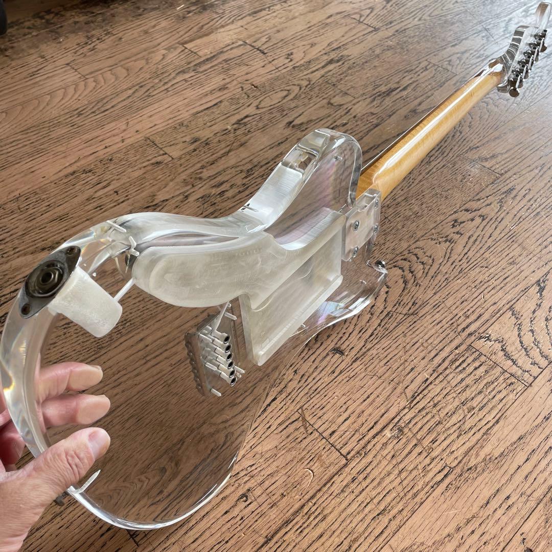 ジャガーシェイプ アクリル クリスタルエレキギター