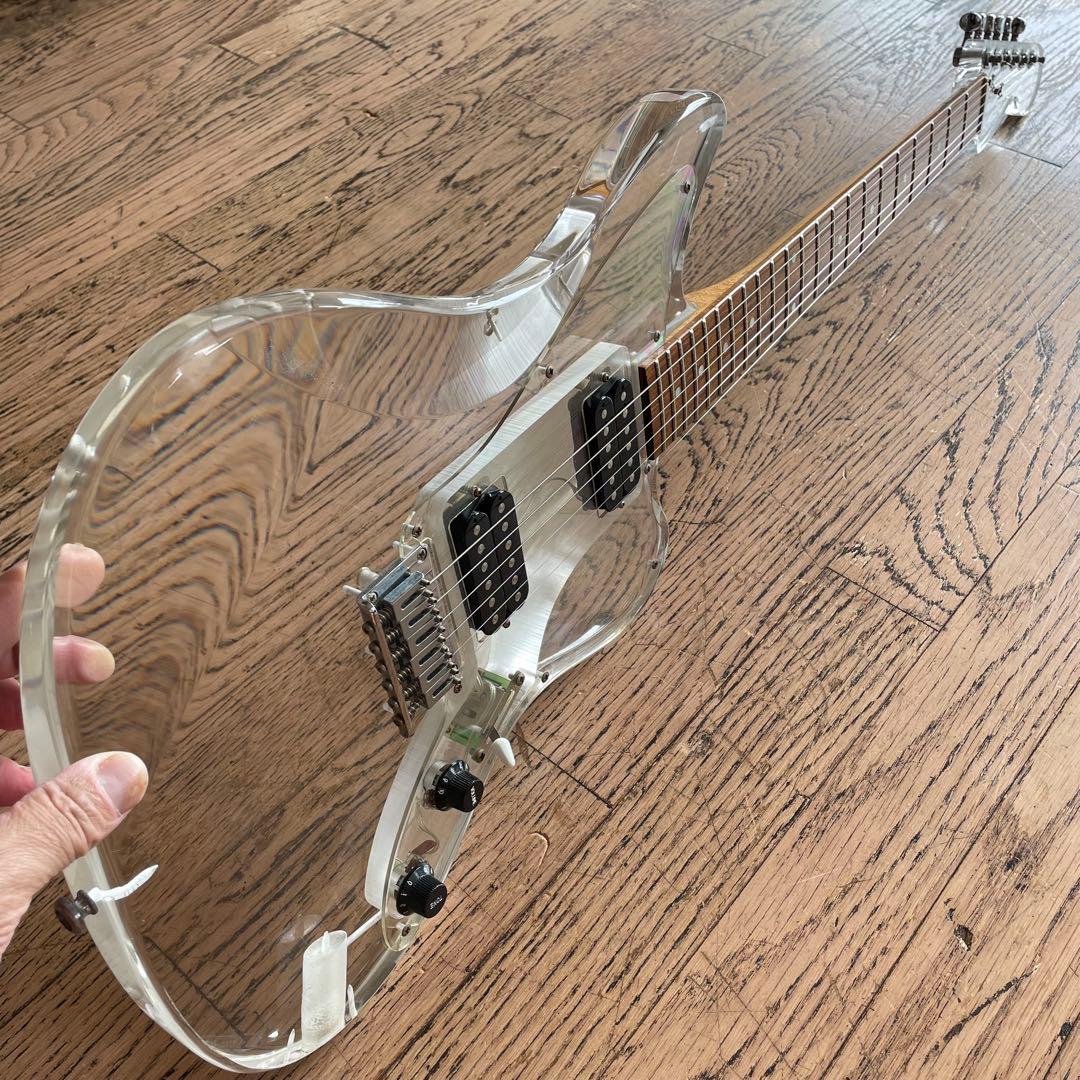 ジャガーシェイプ アクリル クリスタルエレキギター