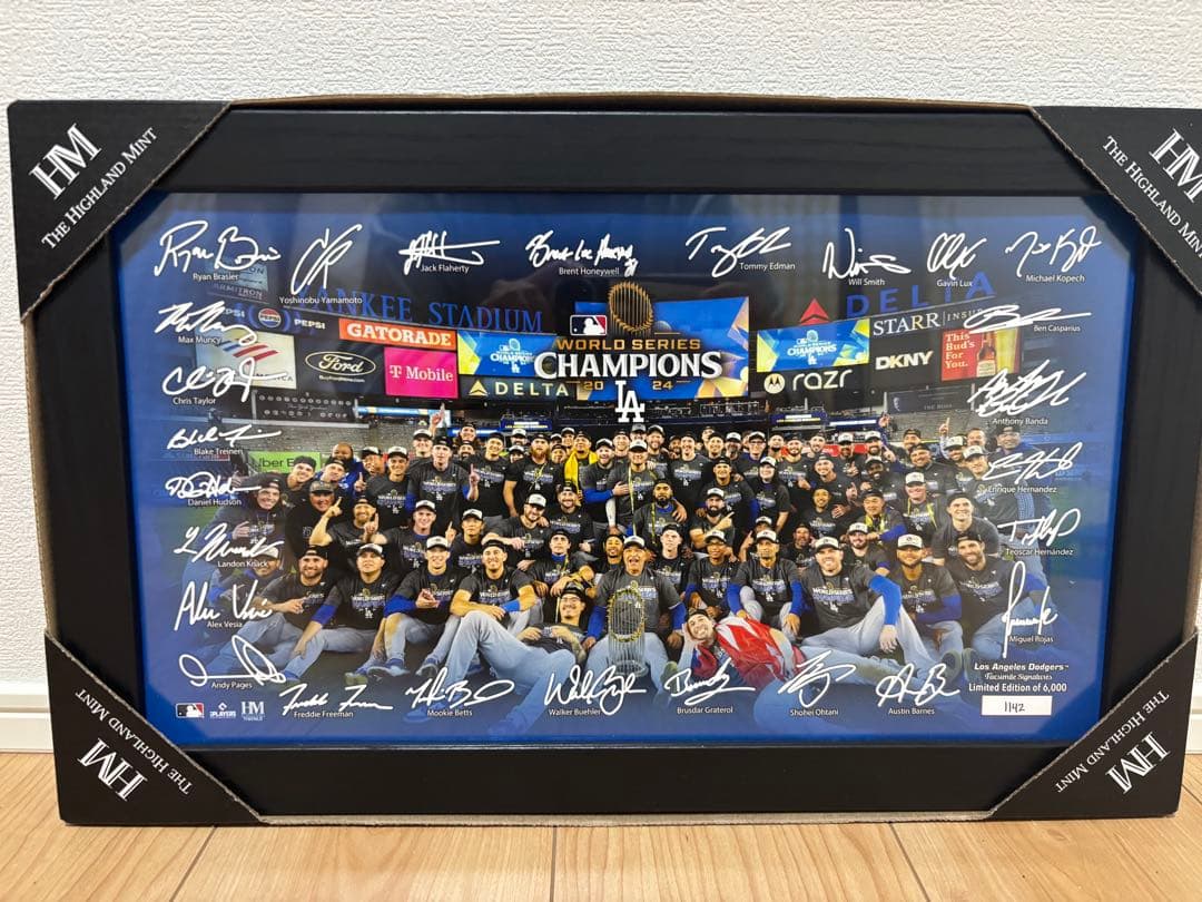 ドジャース ワールドシリーズ チャンピオン フレーム付きサイン入り写真