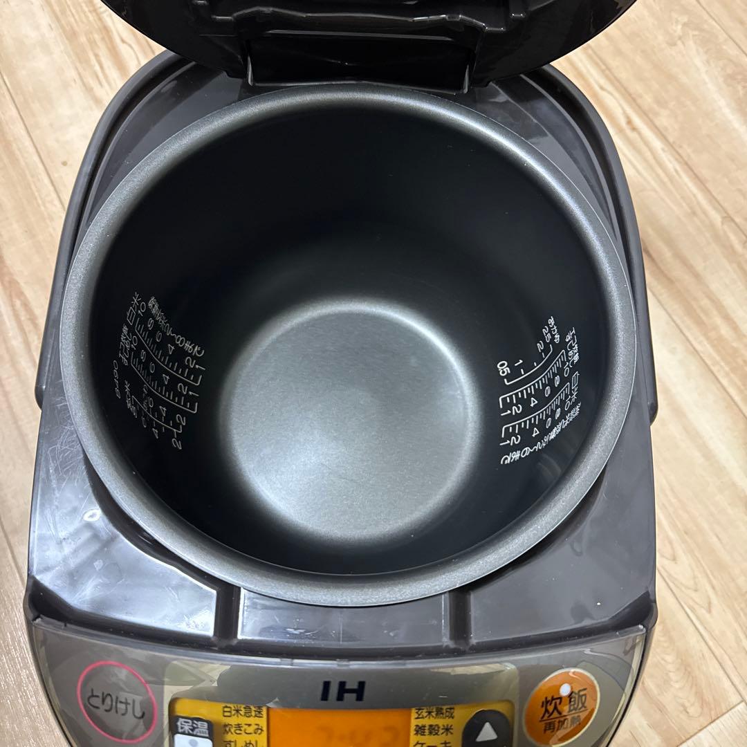 炊飯器・餅つき機 Zojirushi np-vq18