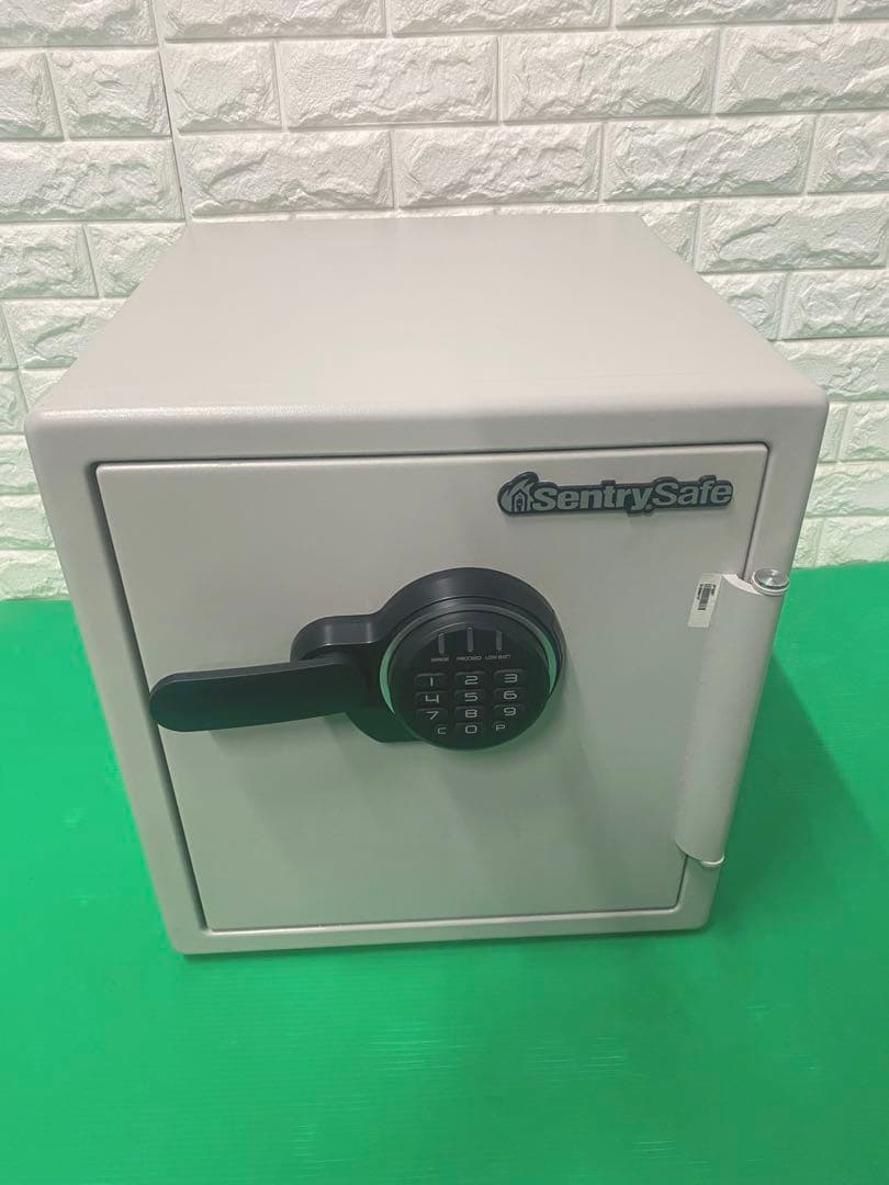 Sentry セントリー　テンキー式　JF123ET 1時間耐火金庫