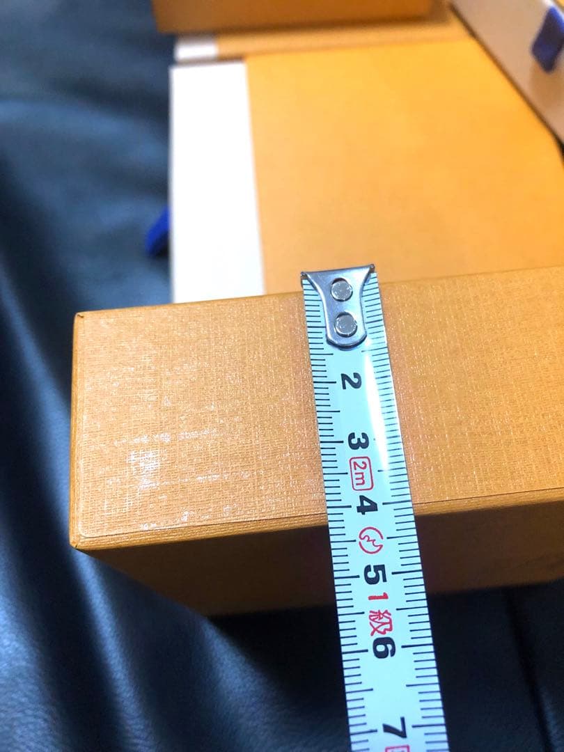 ルイヴィトン　折り財布箱