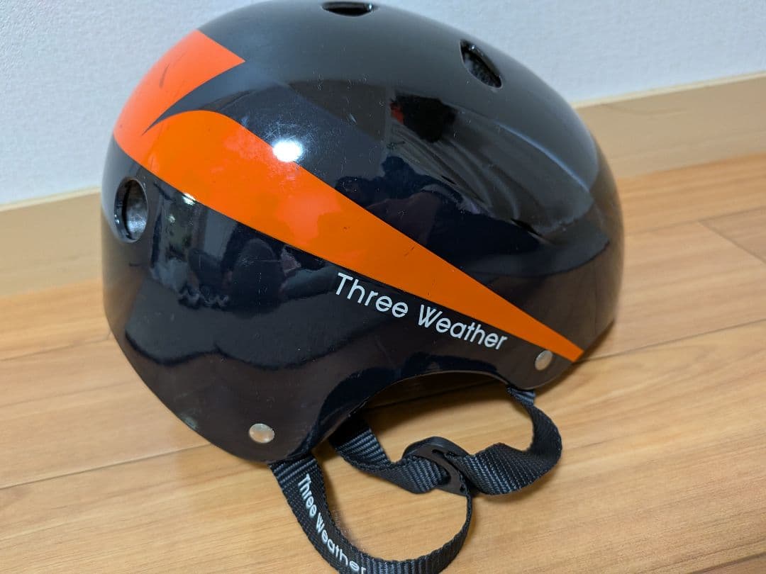 【美品】ストライダー スポーツ 12インチ オレンジ　プロテクター　ヘルメット付