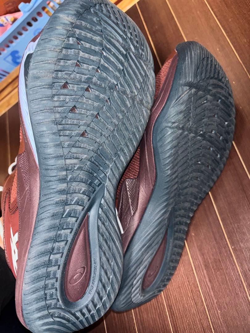 【使用時間10分❗️】バスケットシューズ バッシュ NOVA SURGE 3