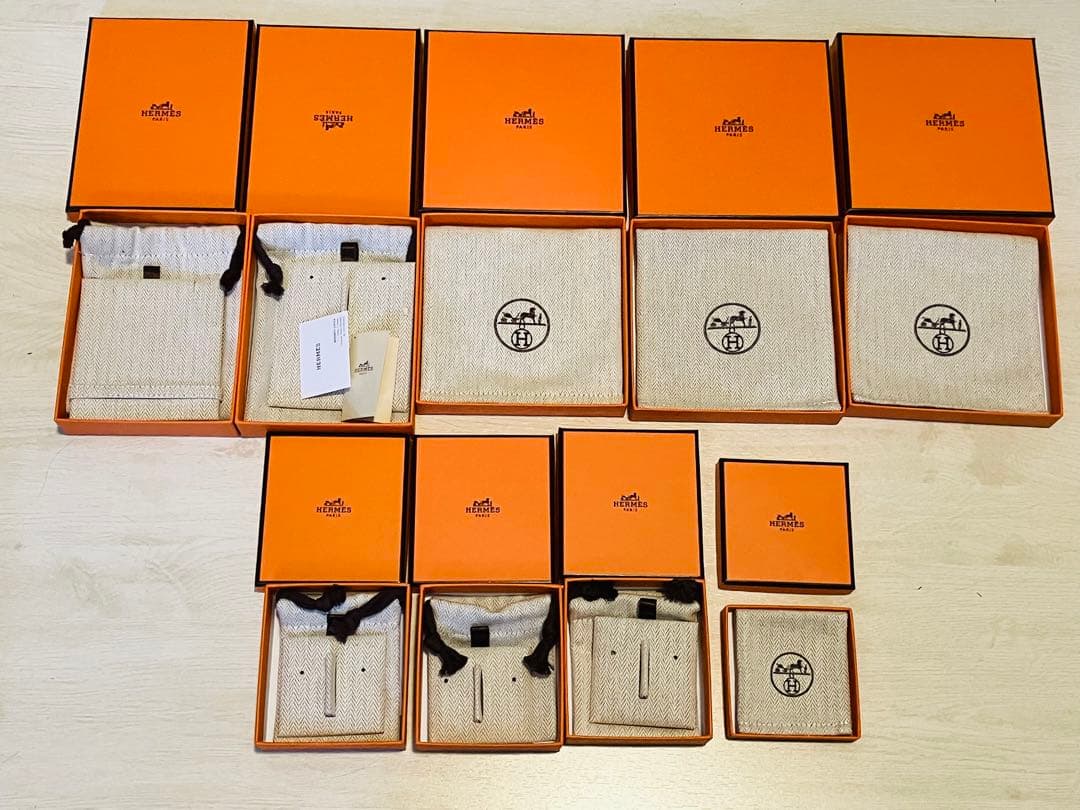 エルメス　アクセサリー空箱　ピアス　ネックレス