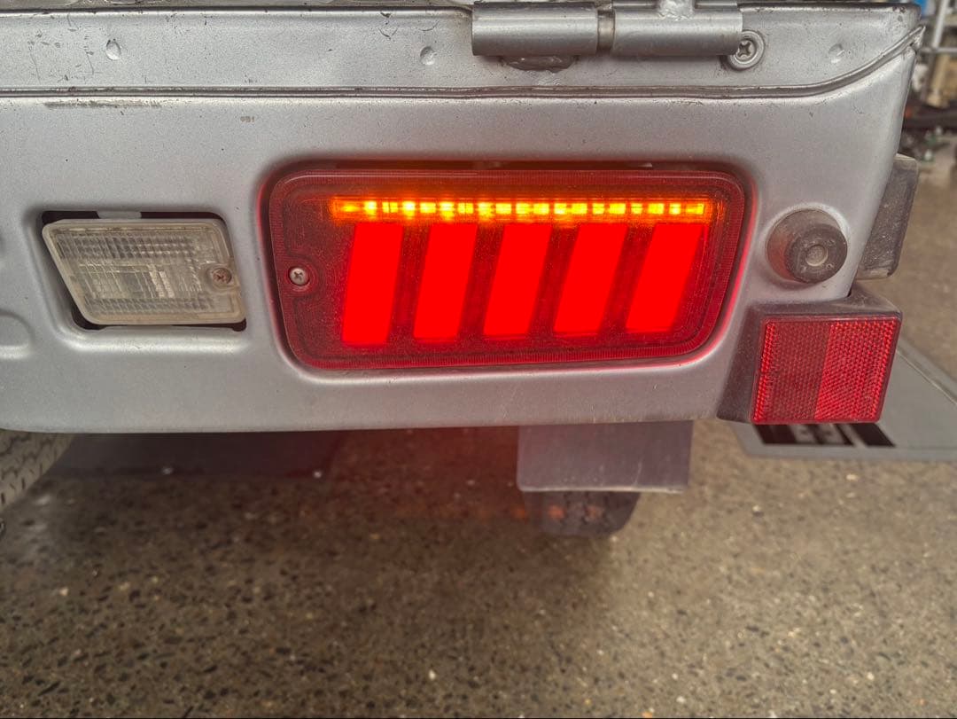 ダイハツ　ハイゼット　トラック　LEDテールレンズ　Valenti