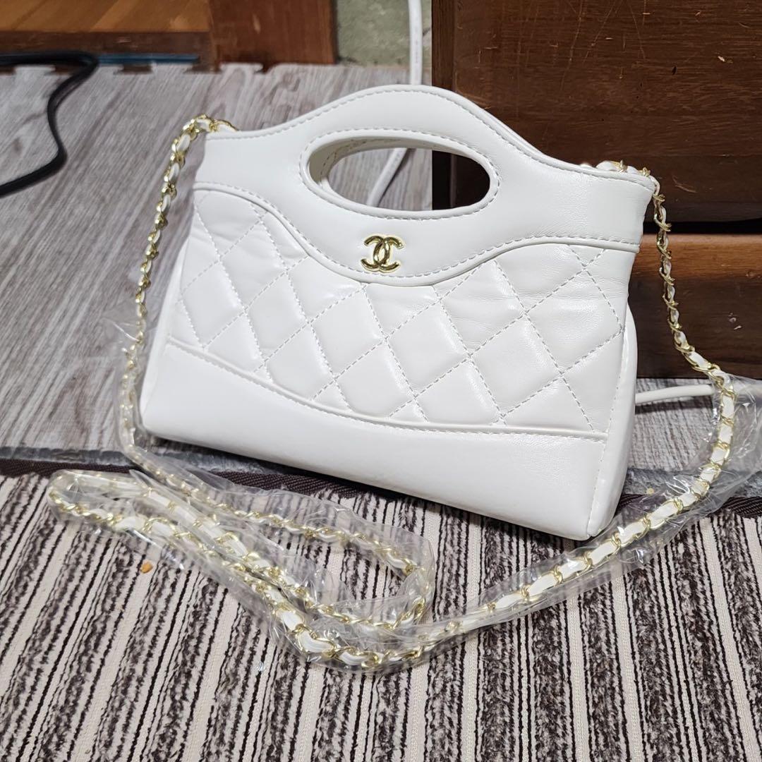 CHANEL　ハンドバッグ　ショルダーバッグ　白