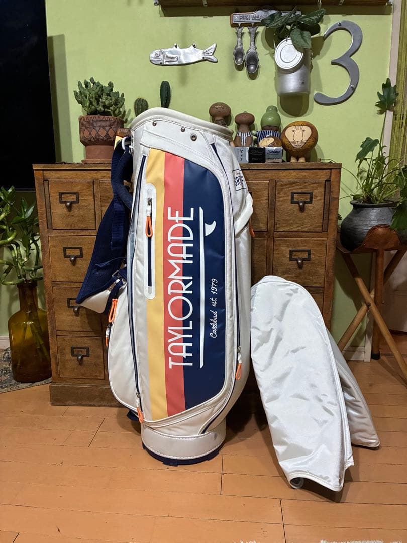 TAYLORMADE ゴルフバッグ・キャディバッグ　テイラーメイド