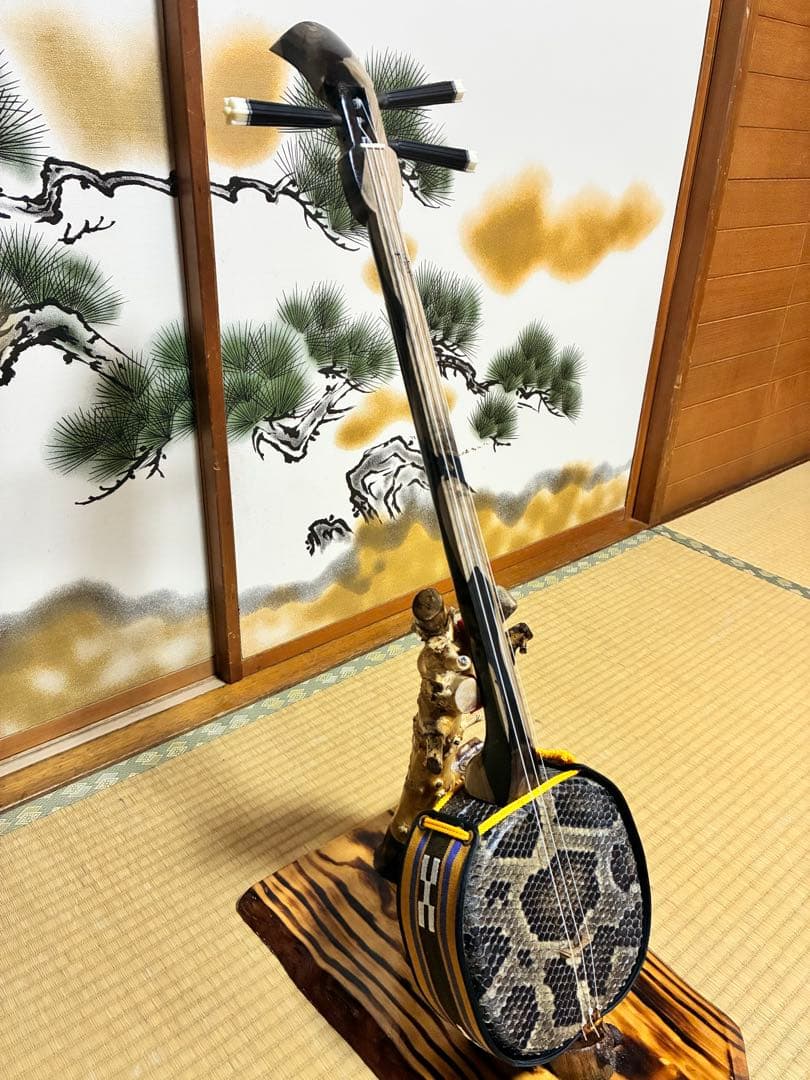 沖縄三線　伊江島クルチ(黒木) ユナー！与那城型　本皮一枚張り