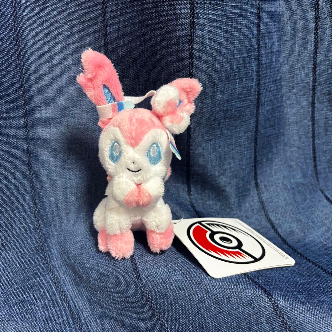 イーブイ　コレクション Eevee カラビナ　ぬいぐるみ　ポケモンセンター