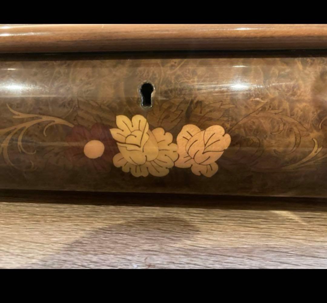 スイス　(リュージュ) ルージュ社 36弁 オルゴール 宝石箱