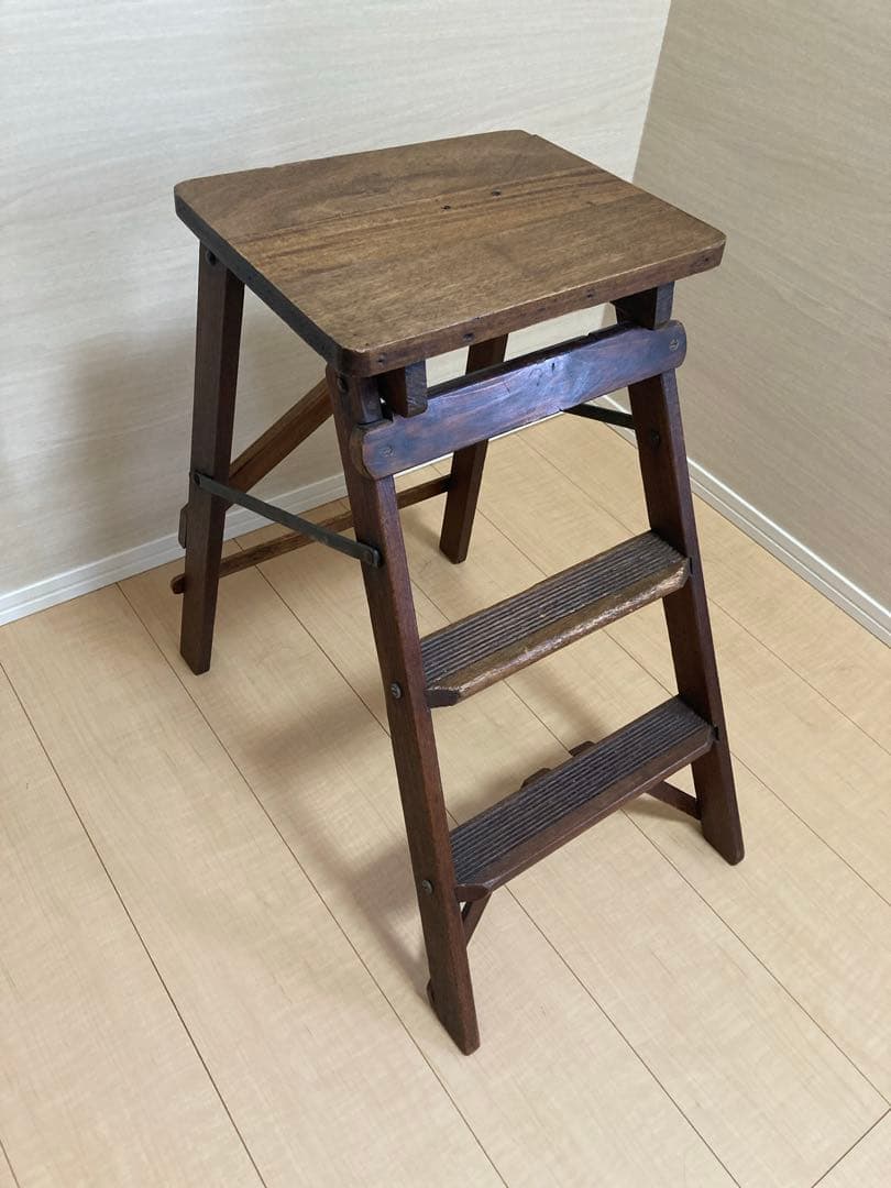 う*ぎ様 【アンティーク】木製折りたたみ式ステップスツール